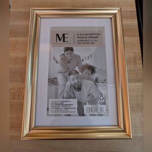 NWT Gold 4x6 Matted Photo Frame